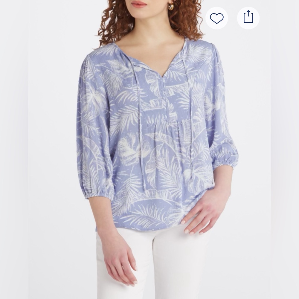 Clip dot woven top